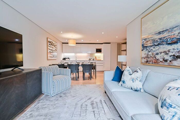 3 Bedroom Flat To Rent In Merchant Square, Paddington, London, W2