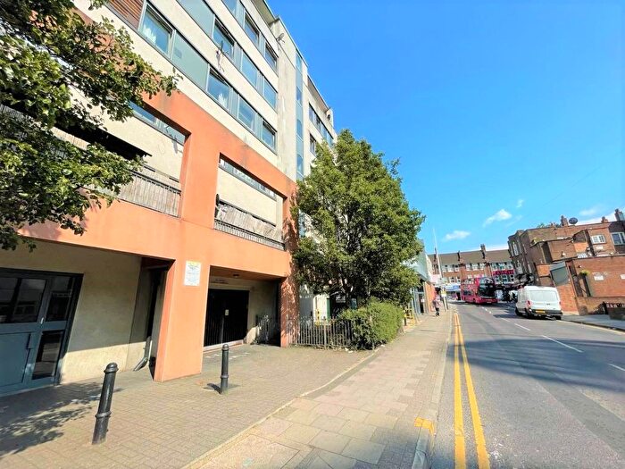 2 Bedroom Flat To Rent In Central House, Cambridge Road, Barking, IG11