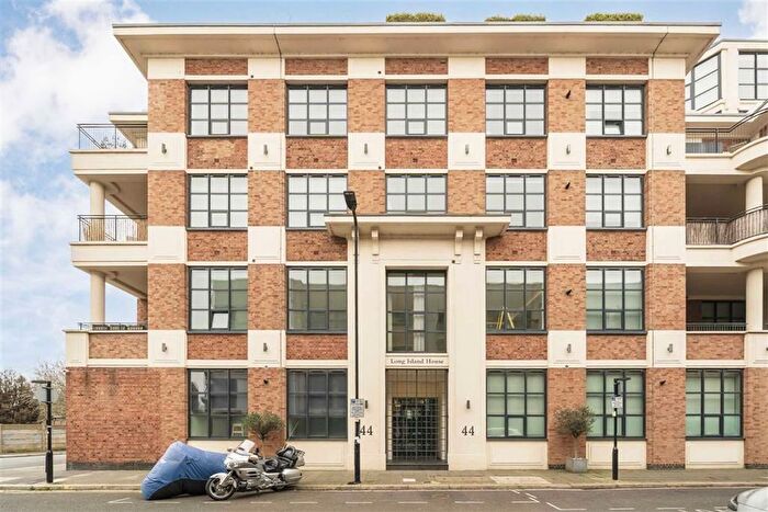 1 Bedroom Flat For Sale In Warple Way, Acton, W3