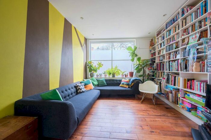 4 Bedroom Property To Rent In Cloudesley Road, Islington, London, N1