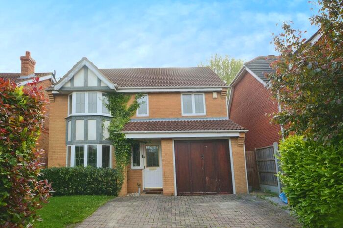 4 Bedroom House To Rent In Hunter Drive, Wickford, SS12
