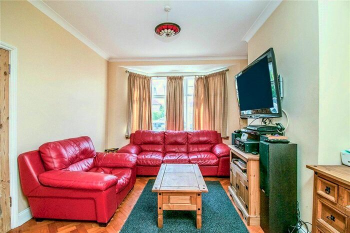 3 Bedroom Semi-Detached House To Rent In Gainsborough Drive, Westcliff-On-Sea, Essex, SS0