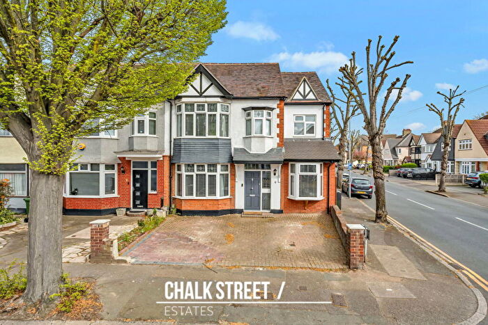 4 Bedroom End Of Terrace House To Rent In Cromer Road, Hornchurch, RM11