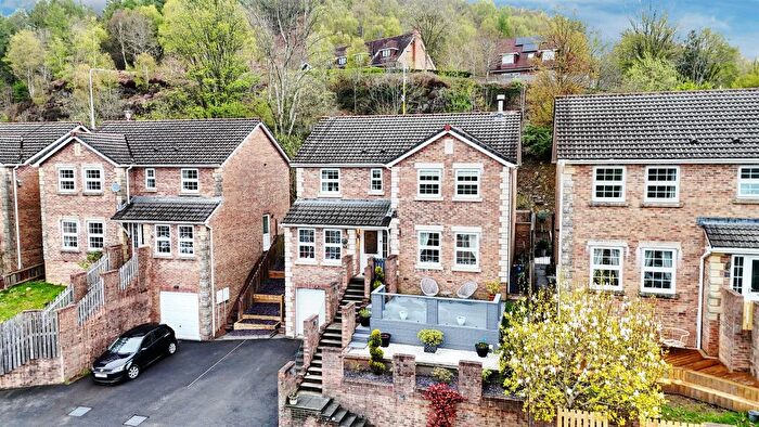 4 Bedroom Detached House For Sale In Manor Court, Edwardsville, Treharris, CF46