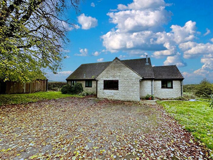 4 Bedroom Bungalow To Rent In Cann, Shaftesbury, Dorset, SP7