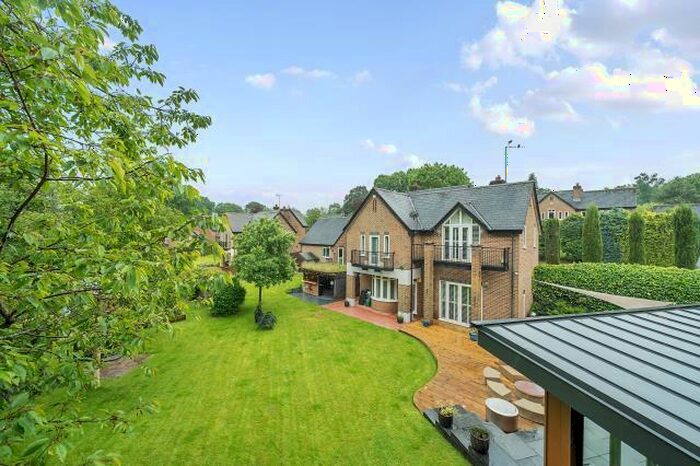 5 Bedroom Detached House For Sale In Burghfield Common, Reading, RG7