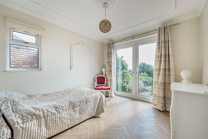 3 Bedroom Bungalow For Sale In Heath Road, Maidstone, ME16