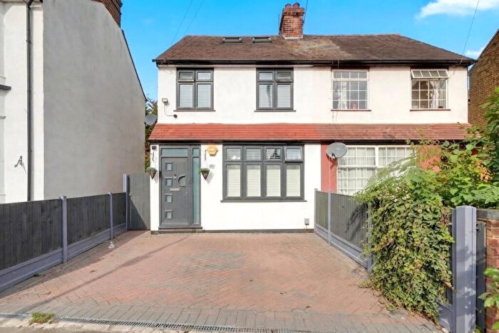 3 Bedroom Semi-Detached House For Sale In Holmwood Road, Enfield, EN3