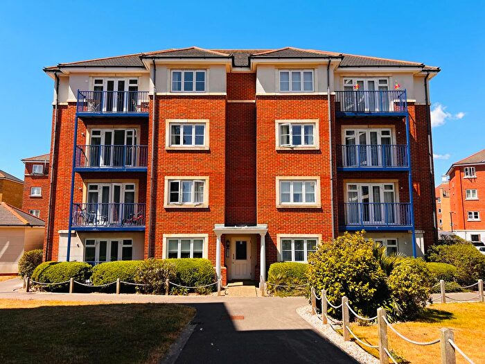 2 Bedroom Flat To Rent In Barbuda Quay, Eastbourne, BN23