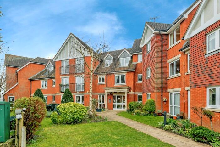 2 Bedroom Retirement Property For Sale In Linkfield Lane, Redhill, RH1