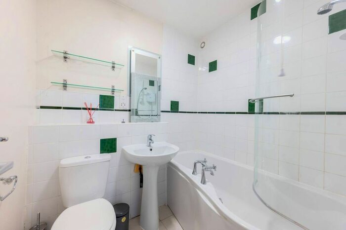 1 Bedroom Flat To Rent In Oakwood Court, Harrow, HA1