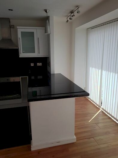 2 Bedroom Flat To Rent In Fleet Street, City Centre, L1
