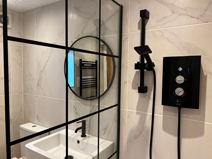 1 Bedroom Flat To Rent In Luxury -Bedroom Student Flat / Lenton Boulevard, NG7