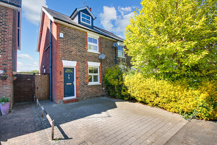 3 Bedroom Semi Detached House For Sale In Station Road, Lingfield, Surrey, RH7