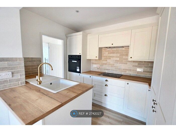 3 Bedroom Bungalow To Rent In Bybrook Road, Kennington, Ashford, TN24