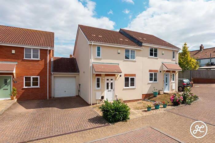 3 Bedroom Semi-detached House For Sale In Anchorage Court, Puriton, TA7