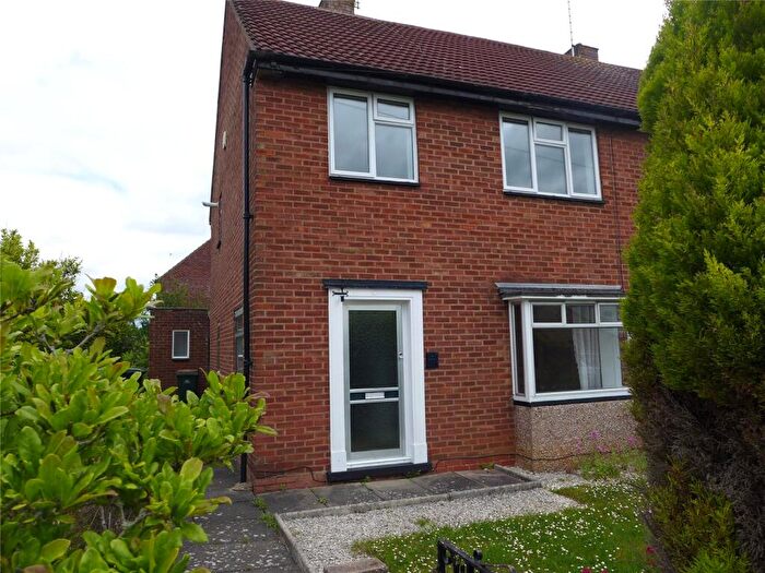3 Bedroom Semi-Detached House To Rent In Leasowes Avenue, Green Lane, Coventry, CV3