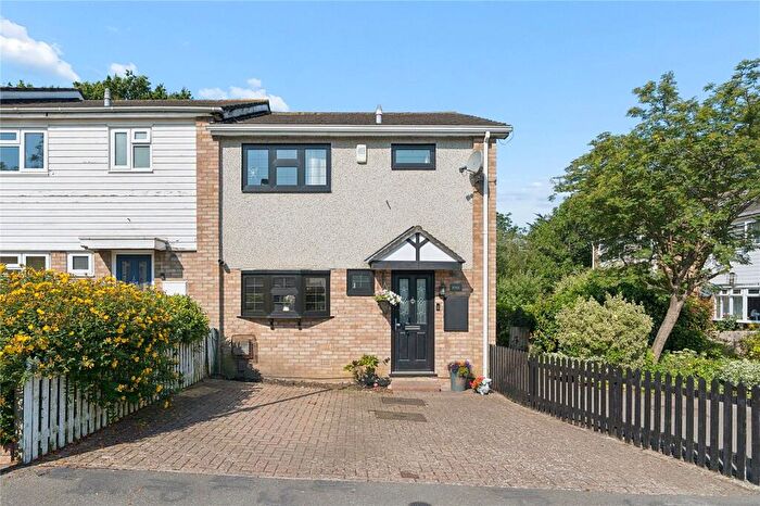 3 Bedroom House For Sale In Gabriel Close, Romford, RM5