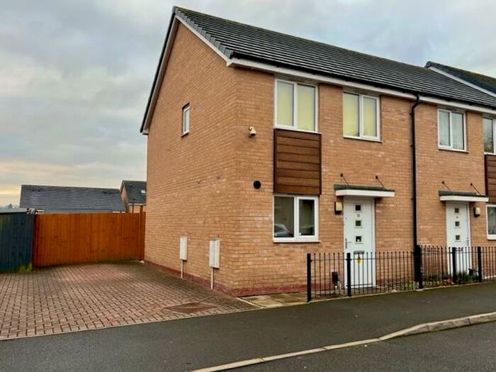 2 Bedroom House To Rent In St Edmund Close, Dudley, DY1