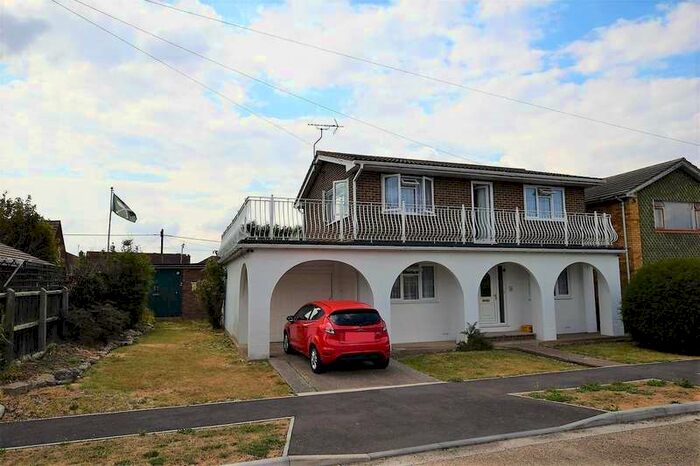 4 Bedroom Detached House To Rent In Handel Road, Canvey Island, SS8