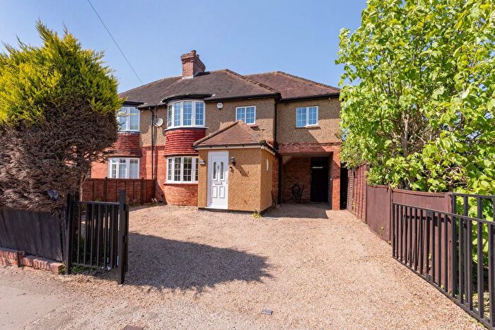 5 Bedroom Semi Detached House For Sale In Courthouse Road, Maidenhead, SL6