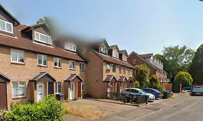 4 Bedroom Detached House To Rent In Landseer Close, Colliers Wood, London, SW19