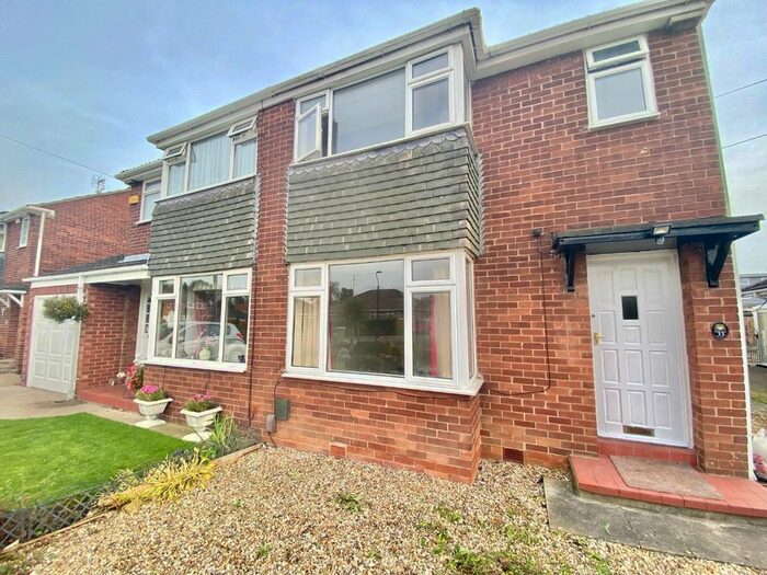 3 Bedroom Property To Rent In Heath Moor Drive, York, YO10