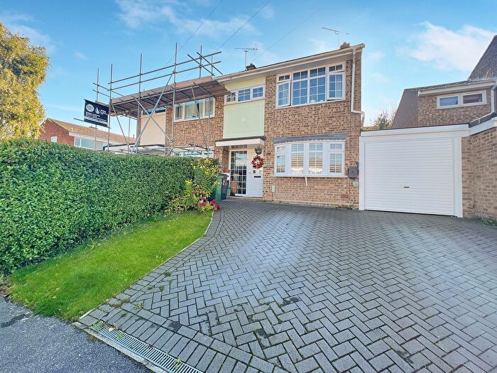 3 Bedroom Semi-Detached House For Sale In Brunwin Road, Rayne, Braintree, CM77