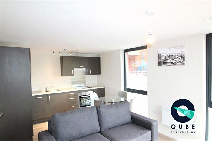2 Bedroom Flat To Rent In Adelphi Street, Salford, Greater Manchester, M3
