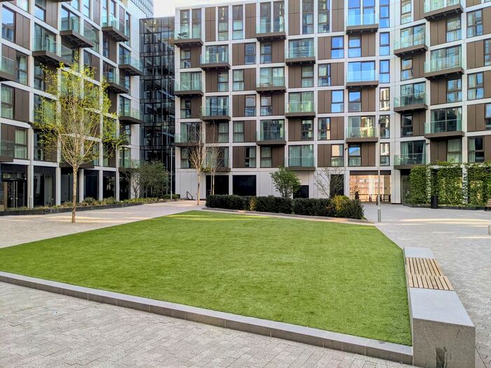 2 Bedroom Flat To Rent In Angel Gardens, Manchester, M4