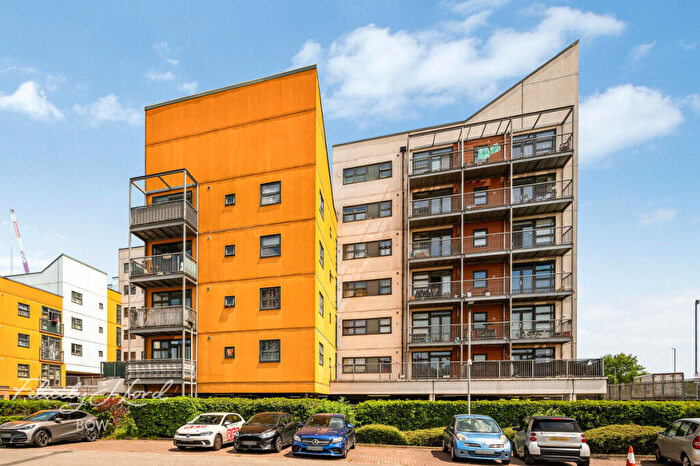1 Bedroom Apartment For Sale In Maltings Close, London, E3