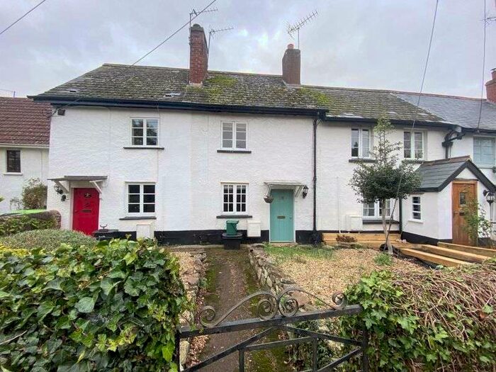 2 Bedroom Property To Rent In King Street, Silverton, EX5