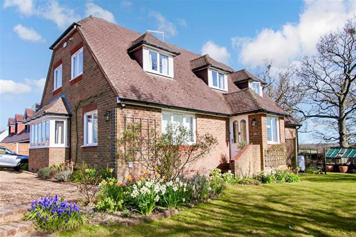 4 Bedroom Detached House For Sale In Rolvenden Hill, Tenterden, Kent, TN17