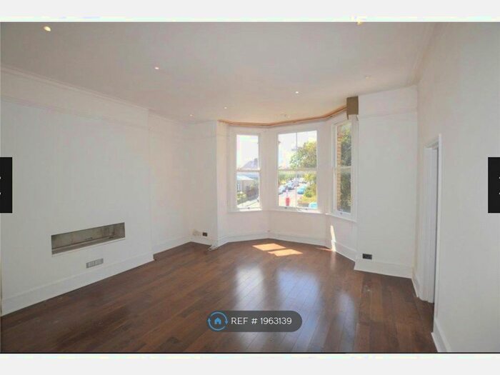 2 Bedroom Flat To Rent In South Norwood Hill, London, SE25
