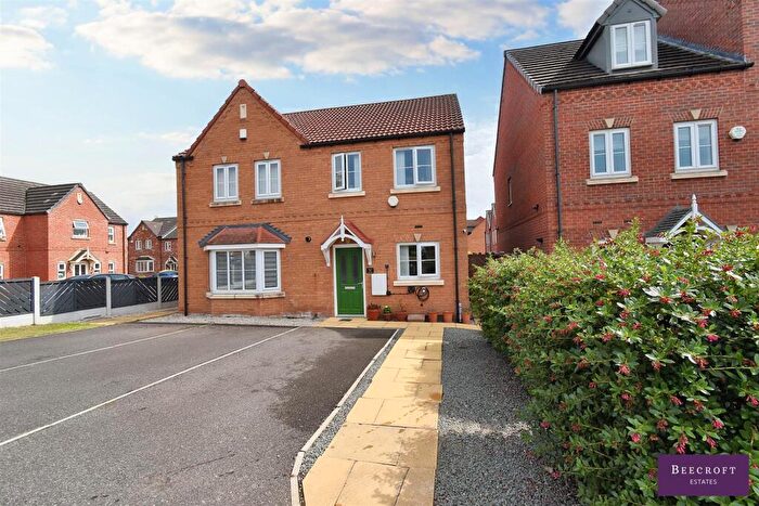 2 Bedroom Semi-Detached House For Sale In Bellscroft, Wombwell, Barnsley, S73