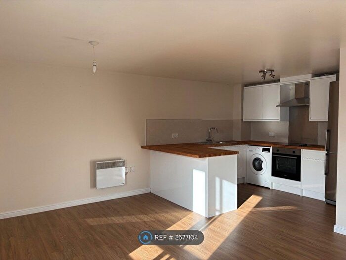 2 Bedroom Flat To Rent In Chantry Close, London, SE2