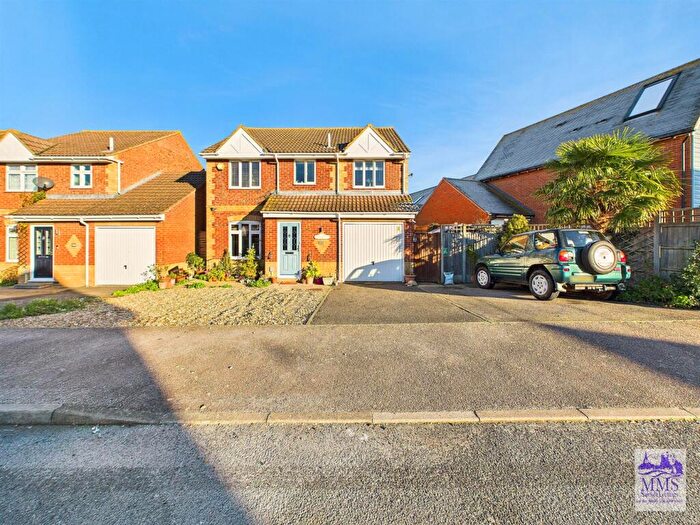 4 Bedroom Detached House For Sale In Helen Thompson Close, Iwade, Sittingbourne, ME9
