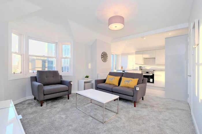 2 Bedroom Flat To Rent In Union Street, Top Floor, AB11