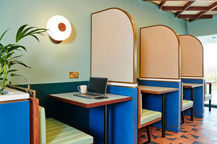 1 Bedroom Flat To Rent In North Row, Milton Keynes, MK9