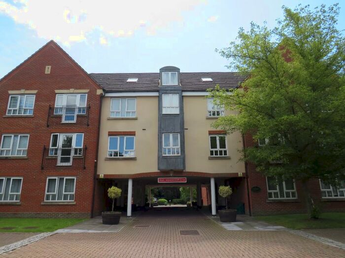 2 Bedroom Apartment To Rent In Denmark Road, Carshalton, Surrey, SM5