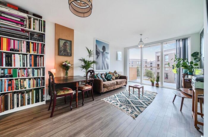 1 Bedroom Flat For Sale In Dixie Court, Adenmore Road, London, SE6