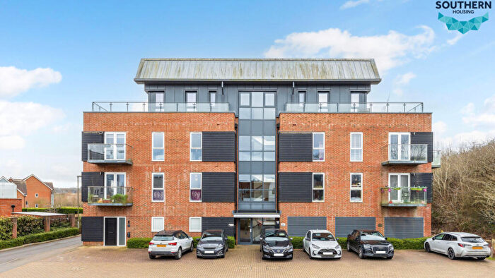 2 Bedroom Flat For Sale In The Kilns, Redhill, Surrey, RH1