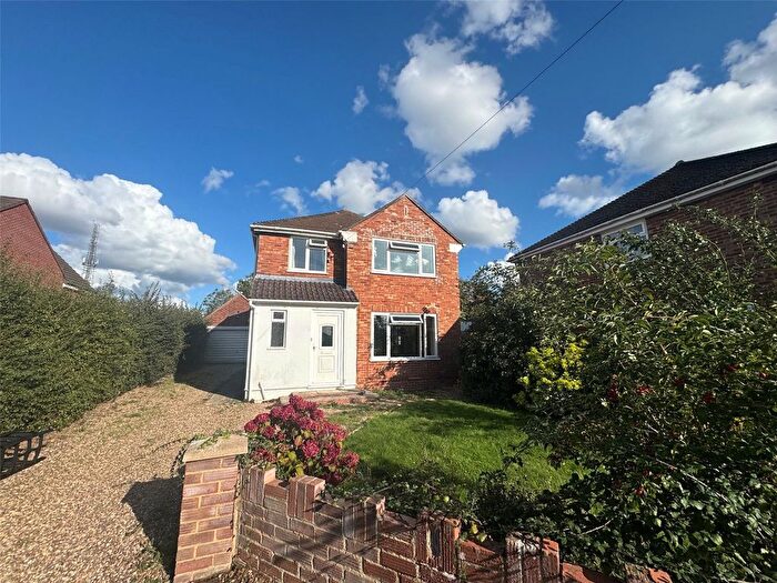 3 Bedroom Semi Detached House To Rent In Oxford Road, Kidlington, Oxfordshire, OX5