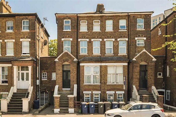 1 Bedroom Flat To Rent In Horn Lane, Acton, W3