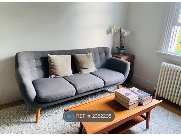 1 Bedroom Flat To Rent In Woodhurst Road, Acton, W3