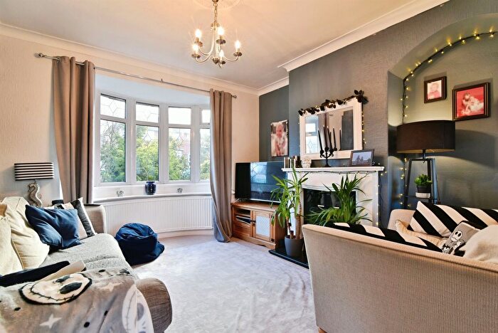 3 Bedroom Semi-Detached House For Sale In Queens Road, Beighton, Sheffield, S20