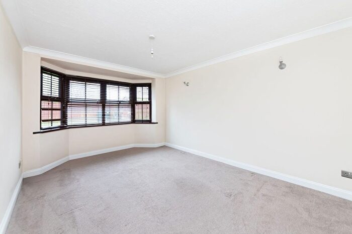 1 Bedroom Flat To Rent In Midwinter Avenue, Milton, OX14