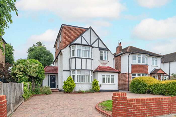 5 Bedroom Detached House For Sale In Cambridge Drive, Lee, London, SE12