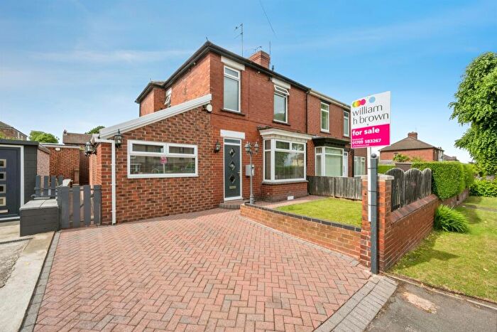 3 Bedroom Semi-Detached House For Sale In Brookfield Avenue, Swinton, Mexborough, S64