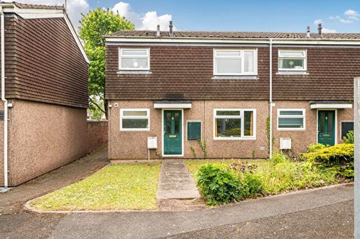 3 Bedroom Semi-Detached House For Sale In Mayne Avenue, Hereford, HR2